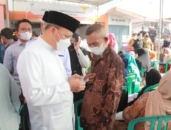 Kata Gubernur Rohidin Vaksin Tidak Batalkan Puasa