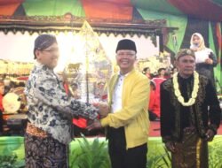 Sambut 1 Muharram dan HUT ke 52, Desa Srikaton Bengkulu Tengah Nanggap Wayang Bareng Gubernur