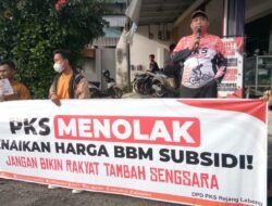 Turun Flashmob Dijalan, Ratusan Massa PKS RL Tolak Keras Kenaikan BBM