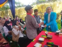 Waka III Bantu Al’Quran Untuk Mesjid Saat Reses
