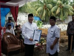 Balik Dusun Gubernur Rohidin Letak Batu Pertama Bangun Mesjid Al-Malik