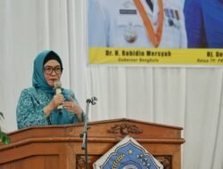 Dukung Kemajuan UMKM di Bengkulu Selatan, TP PKK Provinsi Salurkan Bantuan Gerobak Untuk Pedagang