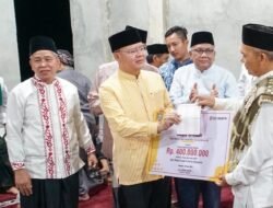 Ngebut Tidak Hanya Jalan, Gubernur Bengkulu Juga Makmurkan Mesjid