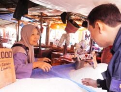 Kunjungi Rumah Ibadah, Wawali Lanjut Pantau Bapok di Pasar, Harga Cabe, Ayam dan Bawang Turun