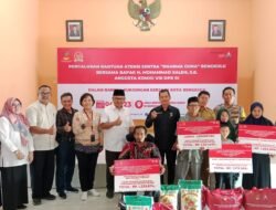 Ringankan Beban Masyarakat, Mohammad Saleh Serahkan Bantuan Atensi dari Kemensos Untuk Masyarakat Bengkulu