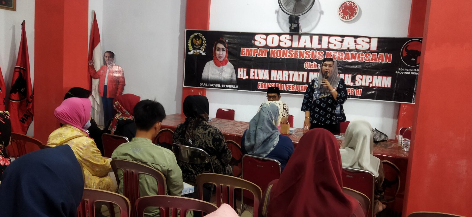 Hj. Elva Hartati Murman, Kamis (18/5). Foto - Iwan Radar Informasi News.Com