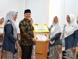 Gubernur Rohidin Apresiasi Peran Bidan Turunkan Angka Kematian Ibu dan Bayi