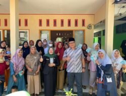 Hebat, Tingkatkan Kualitas dan Mutu Pendidikan Daerah, Caleg DPR RI PKS Bengkulu Ini Kolaborasi Enuma Berikan 22 Unit Tablet Untuk Pelajar SD