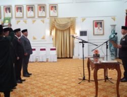 Gubernur Rohidin Resmi Lantik Penjabat Sekda Provinsi Bengkulu