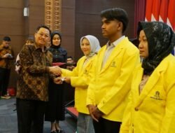Tepati Janji Tingkatkan Kapasitas Perangkat Desa, Gubernur Rohidin Beri Beasiswa Kuliah 100 Kades di Bengkulu