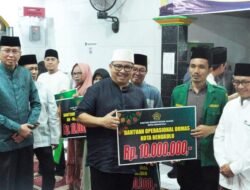 Safari Ramadhan Bareng Provinsi, Pj Walikota Serahkan Bantuan Untuk Mesjid Fadlul Azim