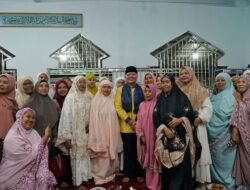 Safari Ramadhan di Lebong, Gubernur Rohidin Diserbu Emak-emak Ajak Foto Bareng