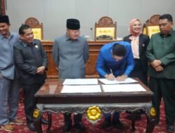 8 Fraksi Sampaikan Pandangan Akhir, Dua Raperda Disetujui Disahkan