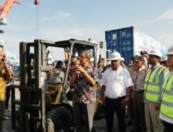 Suharto Waka II DPRD Provinsi Apresiasi Launching Container Export