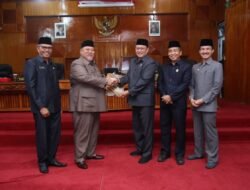 DPRD Bengkulu Selatan Sahkan Dua Raperda Menjadi Perda