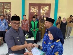 Pj Bupati Benteng Melantik Dan Menyerahkan SK 110 Orang PPPK