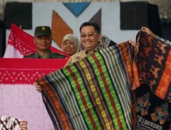 Ikut Pawai Dekranas di Solo, Bengkulu Kenalkan Bunga Rafflesia dan Gunung Bungkuk