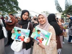 Aksi Membaca Bersama di Ruang Publik: Tingkatkan Budaya Baca ”Baca Buku, Temukan Duniamu!”