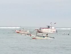 Gelombang Laut Besar Tiga Perahu Nelayan Malabro Tenggelam
