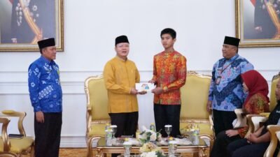 Anak Tukang Jahit dan Honorer Akan Kibarkan Merah Putih di Istana Negara, Ini Pesan Gubernur Rohidin