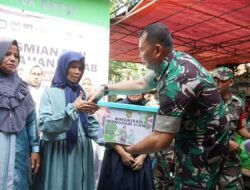 Pemkot Bengkulu Resmikan Rumah Hasil Rehab dan Bagikan Bantuan Sembako