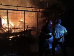 Damkar Kota Bengkulu Berhasil Selamatkan Warga dari Kebakaran