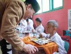 Kolaborasi Pemerintah dan Polda Bengkulu untuk Gizi Anak: Program Makan Siang Sehat di SDN 89