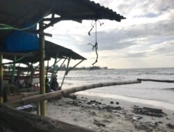 Waspada, Ombak Pasang Jangan Dulu Mandi Pantai