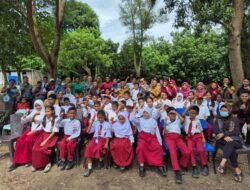 Mendikdasmen Antusias Menyapa Siswa Sekolah Indonesia di Kota Kinabalu