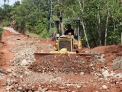 Pengerasan Jalan Menjadi Sasaran Utama TMMD Ke-123 Kodim 0407/Kota Bengkulu, di Desa Tengah Padang Benteng