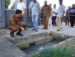 Respon Cepat Walikota Dedy Wahyudi Atasi Drainase Sumbat di Jalan Mahakam