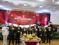 Kepala Kejaksaan Tinggi Bengkulu Hadiri Upacara Peringatan HUT Bhayangkara ke-79 Tahun 2025