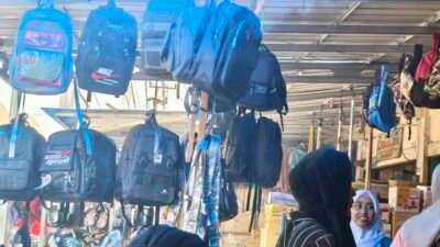 Jelang Tahun Ajaran Baru, Toko Buku dan Tas di Bengkulu Diserbu Pembeli