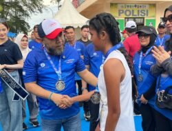 Gubernur Helmi Hasan Lepas 8K Merah Putih Beach Run 2025, Dorong Gaya Hidup Sehat dan Digitalisasi Daerah