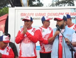 Doa Bersama dan Jalan Sehat Merah Putih Meriah