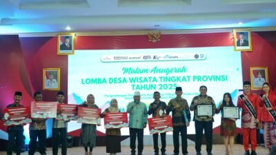 Gubernur Helmi Hasan Serahkan Penghargaan Lomba Desa Wisata 2025