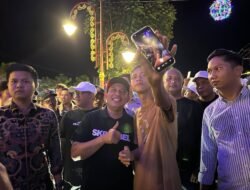 Walikota Bengkulu Diserbu Gen Z Saat Keliling di Belungguk Point, Layani Warga Ajak Foto Bareng