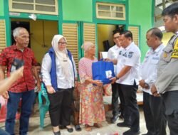 Dinsos Kota Salurkan Bantuan Rumah Warga Malabero Yang Terkena Angin Kencang