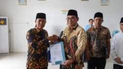 Bupati Seluma Serahkan SK, 65 Kepala Sekolah Diminta Jadi Motor Perubahan