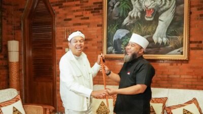 Silaturahmi Sarat Makna, Gubernur Helmi Hasan Temui KDM dan Salurkan Bantuan untuk Bandung Barat