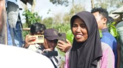 Di Rumah Berdinding Kayu Itu, Senyum Ibu Sundari Kembali Menyala