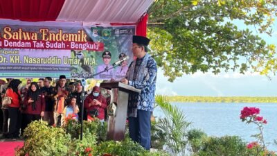 Menag Nasaruddin Umar Nikmati Keindahan Danau Dendam Tak Sudah Bengkulu