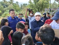 ESD Turun Langsung ke Lokasi Banjir Lebong, Bawa Bantuan dan Kerahkan Alat Berat