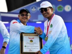 Puncak Hardiknas Pecahkan Rekor MURI, 24 Ribu Murid Ikuti Senam Anak Indonesia Hebat