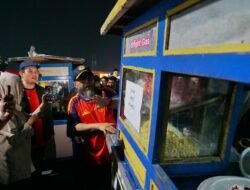 Spanyol Juara, Gubernur Helmi Hasan Nobar Final Piala Dunia FIFA 2026 Bersama Masyarakat, UMKM Diborong dan Sembako Dibagikan