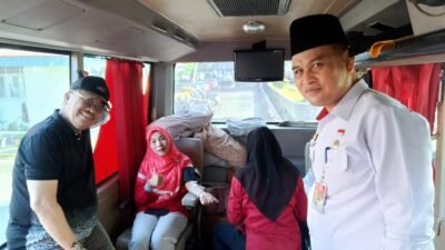Sekda Provinsi Herwan Antoni Pimpin Apel Pagi dan Kegiatan Donor Darah di Inspektorat Provinsi Bengkulu