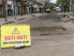 Penantian Berbuah Manis : Jalan Kampung Cina Akhirnya Diperbaiki