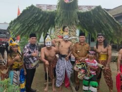Edwar Samsi Hadiri Sedekah Bumi dan Karnaval Meriahkan HUT RI ke-81 di Desa Sidorejo