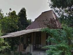 Misteri : Kisah Nyata Tukang Sate Keliling Diganggu Makhluk Halus Saat Berhenti Dirumah Tua Teluk Segara