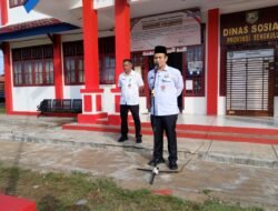 Sekda Herwan Antoni Tekankan Disiplin ASN Saat Pimpin Apel di Dinsos Bengkulu